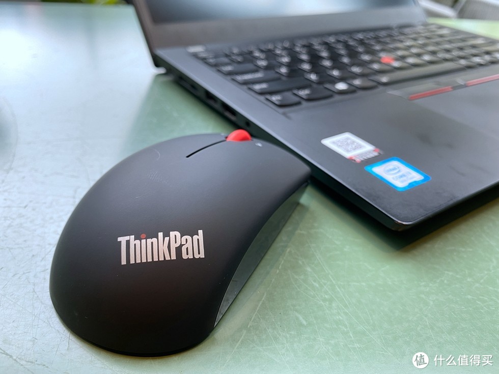 ThinkPad经典小黑蓝光鼠标双模升级版 VS ThinkPad X390