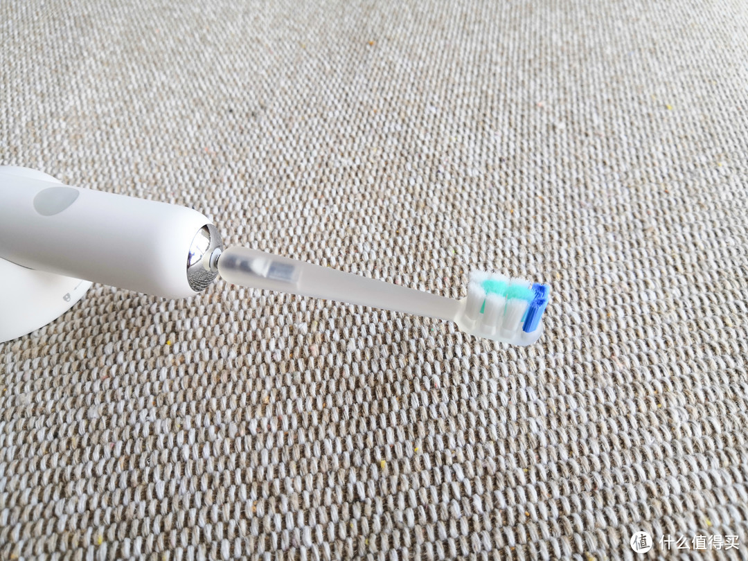 甜美可爱小冰棒，体验 Olybo H10-L智能声波电动牙刷