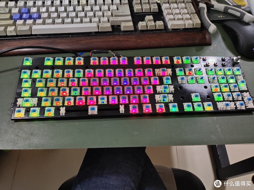 半手工制作 黑胡桃木 CHERRY  RGB 青轴 多媒体旋钮 机械键盘