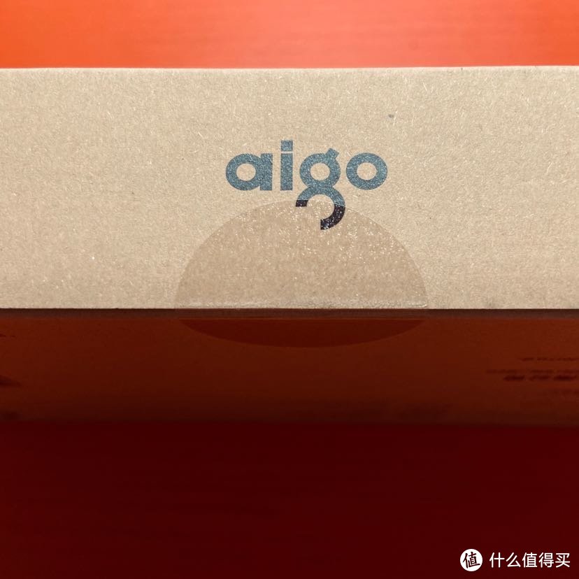 aigo爱国者10000毫安时移动电源TF100测评：靓丽青春的外观+对apple极度友好的设计