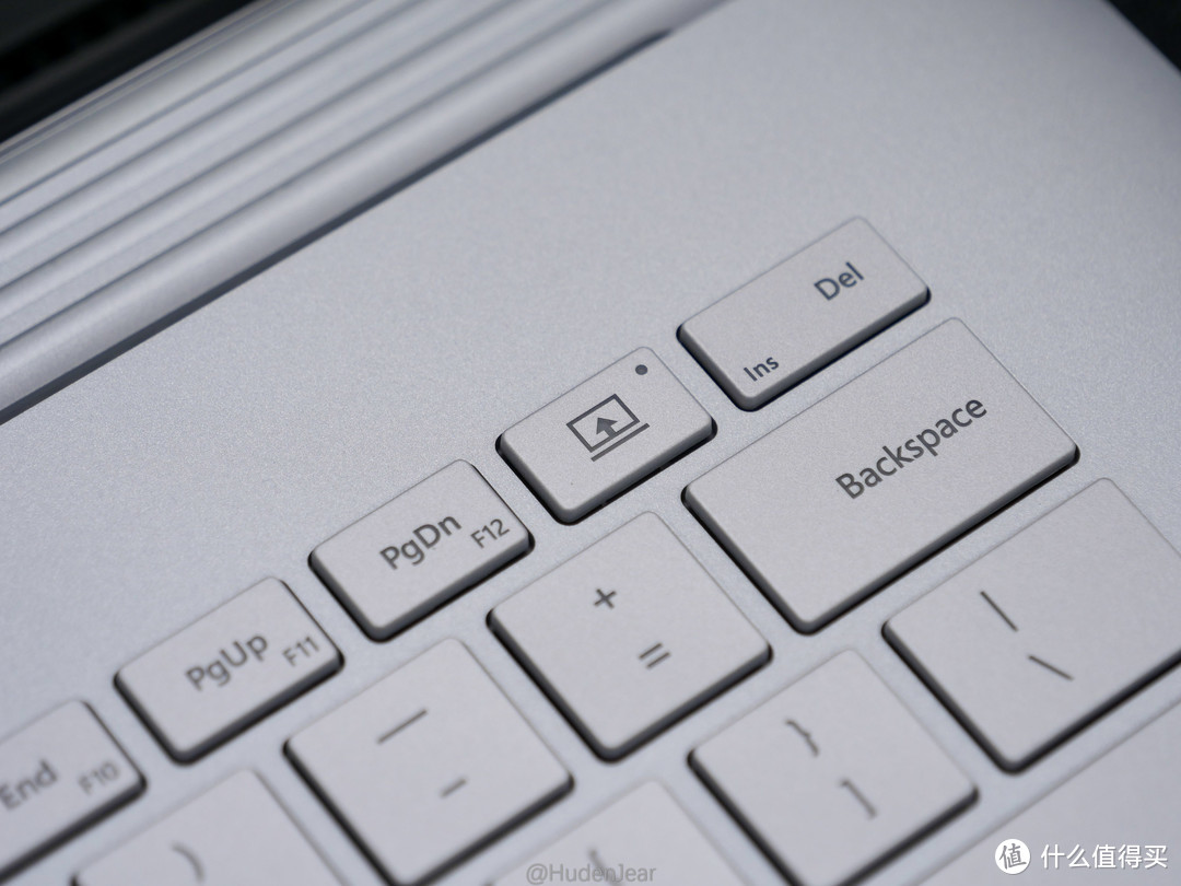 Microsoft SurfaceBook3 15寸 使用体验：略有偏科的生产力