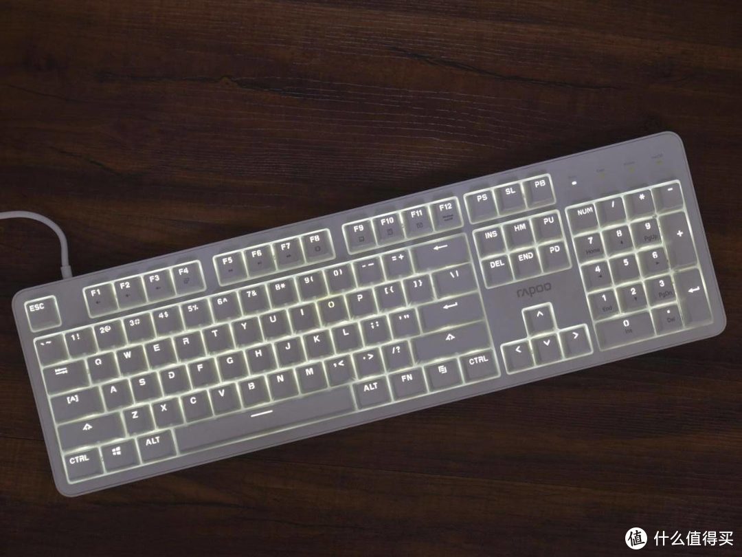 雷柏自主轴体，手感出色，雷柏MT710背光机械键盘体验