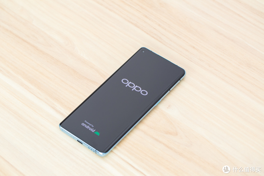 OPPO Reno4 Pro 5G手机上手体验，轻薄小巧设计吸睛