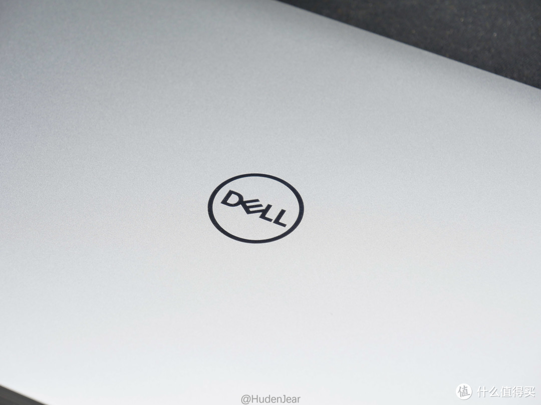 创作性能王对王：DELL XPS17-9700, MacBook Pro 16体验详细对比