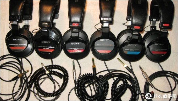 MDR-CD700, MDR-CD900, MDR-V6, MDR-V7, MDR-7506, MDR-CD900ST，图片来源于网络，侵删。