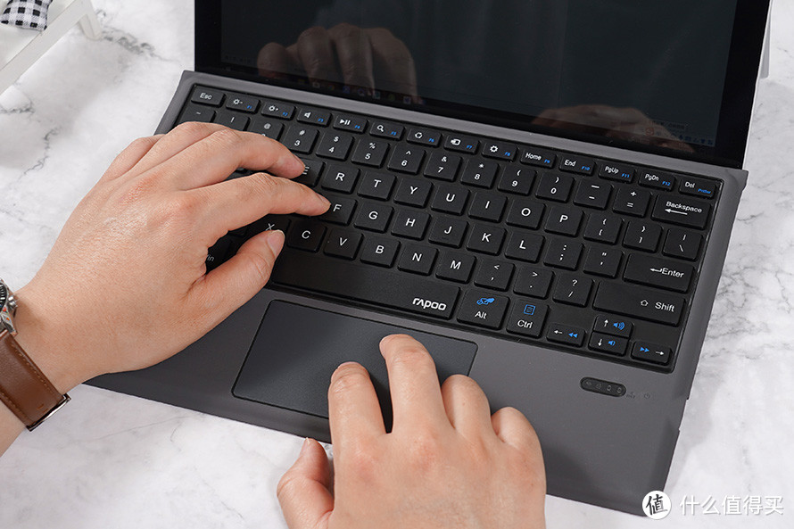 雷柏XK200蓝牙键盘评测：Surface Pro的性价比搭档