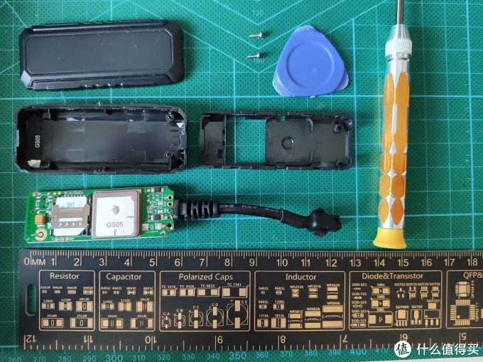 13块钱的追随者/爱车安 GS05 GPS定位仪什么水平?深度评测!附定位器终极改装教程