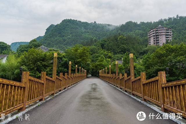 山水间的五寨，洞穴中的餐厅，探秘张家界绝版山水之中的网红酒店