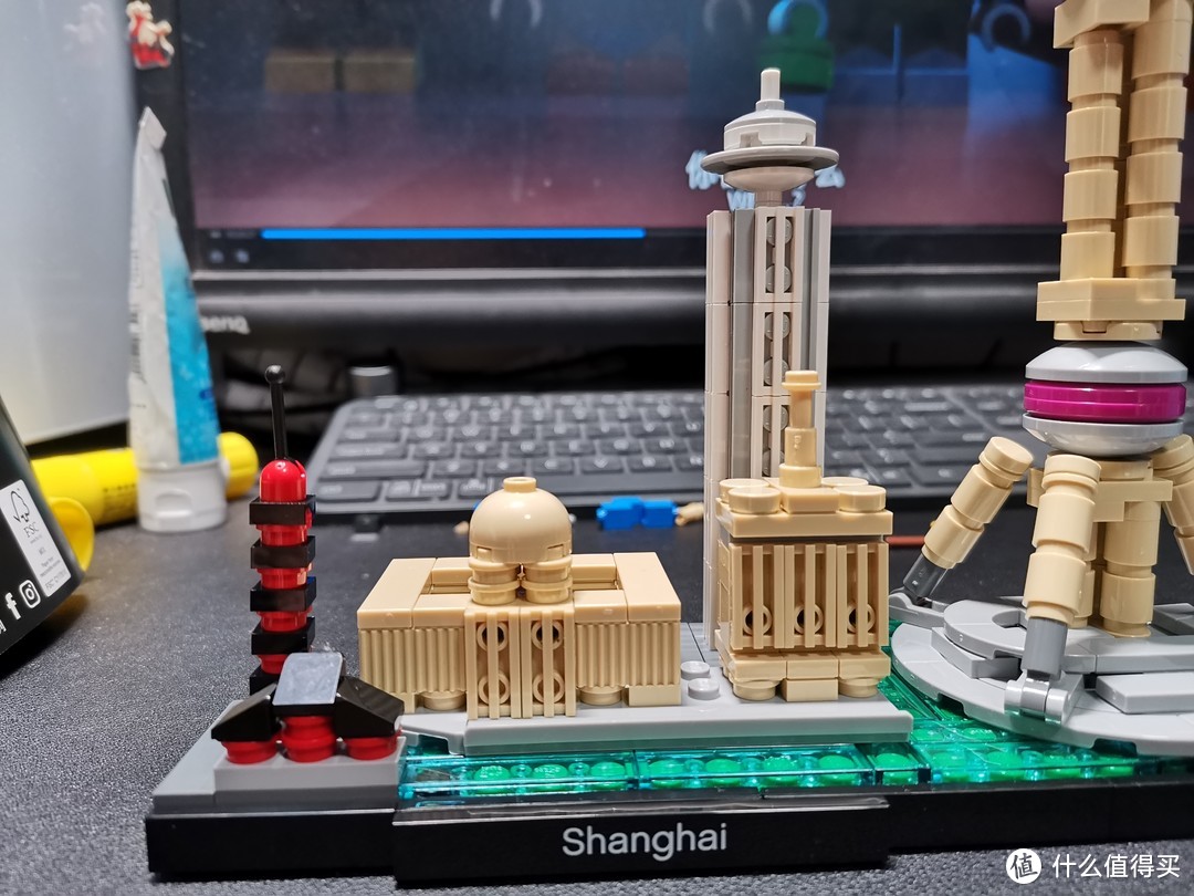 LEGO 微型建筑21039 上海天际线 简评