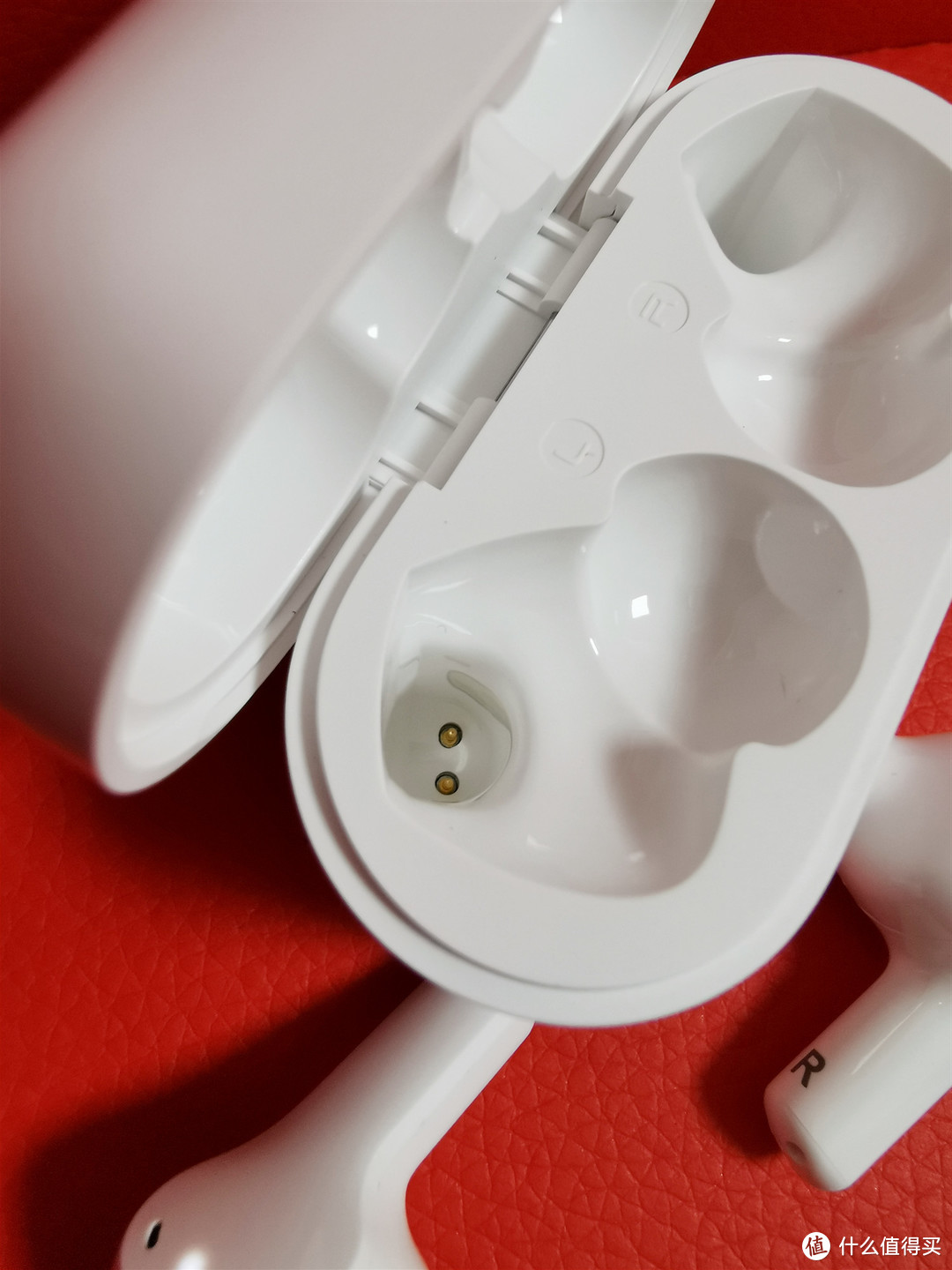 真无线、超长待机的荣耀亲选蓝牙耳机Earbuds X1