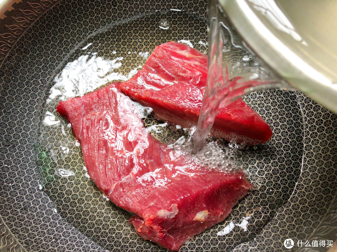 自制牛肉干，香辣美味，好吃又有嚼劲，学会再也不用买