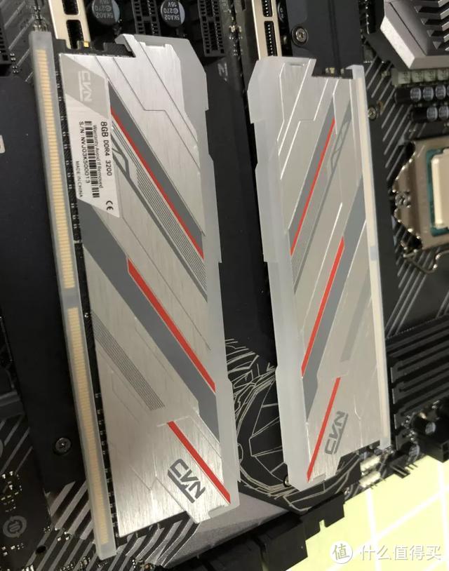 I5-10600K+七彩虹Z490主板+iGAME RTX2080S 装机测试分享（JRS玩机社）