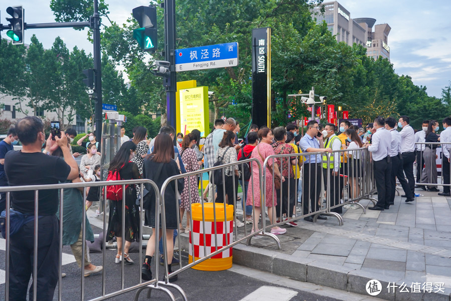 魔都今夏火爆的夜市指南，只看这一篇就够啦