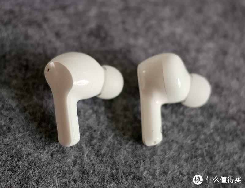 续航超强的荣耀亲选 Earbuds X1 无线耳机