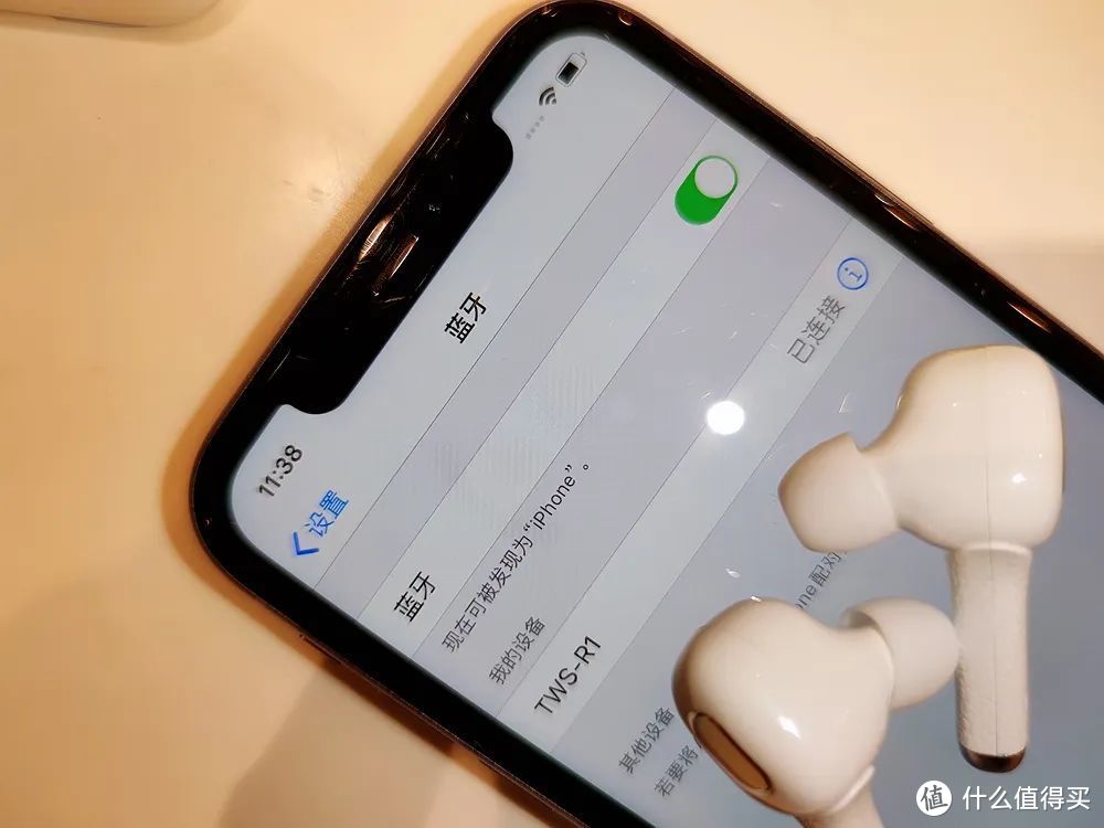 无线蓝牙耳机 篇十三：何必死盯苹果AirPods不放，这款真无线蓝牙耳机才真具性价比