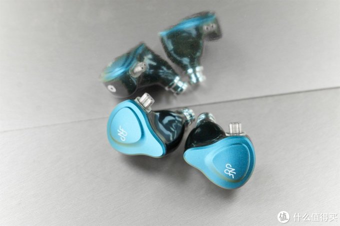 JDHIFI 篇一:千元以内值得剁的HIFI耳机
