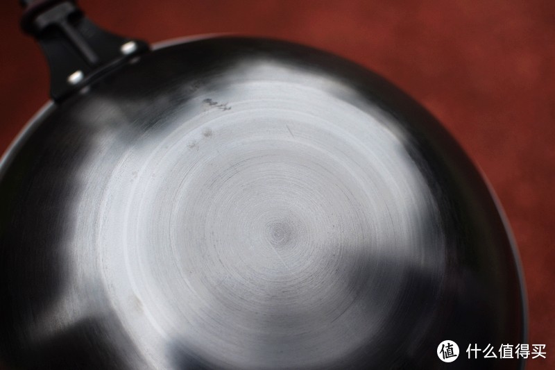 复刻千年传承的铁器 悦味2.0轻量化铁炒锅
