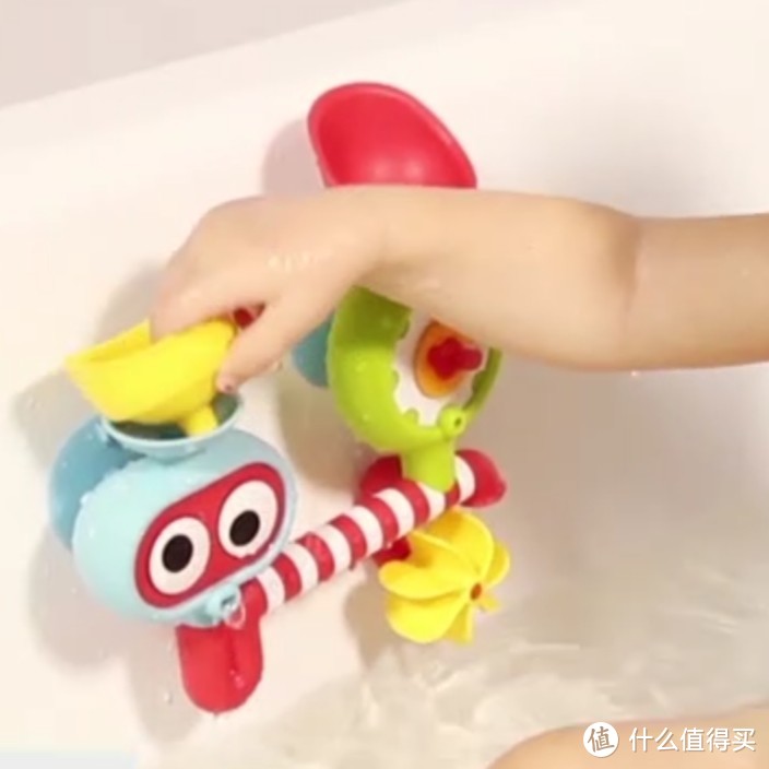 买了这款宝宝用的潜水艇花洒之后，原来的洗澡玩具都丢了！