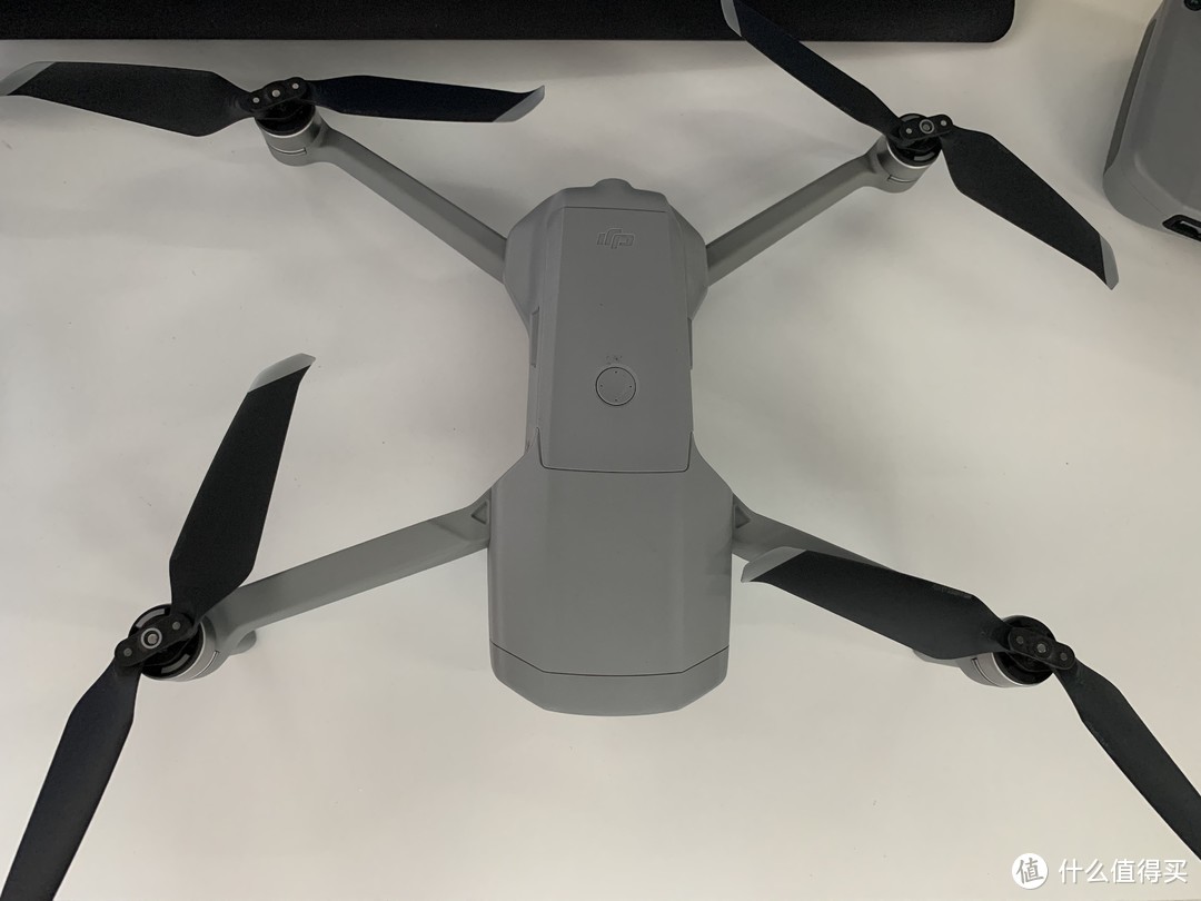 大疆御MAVIC AIR2开箱体验