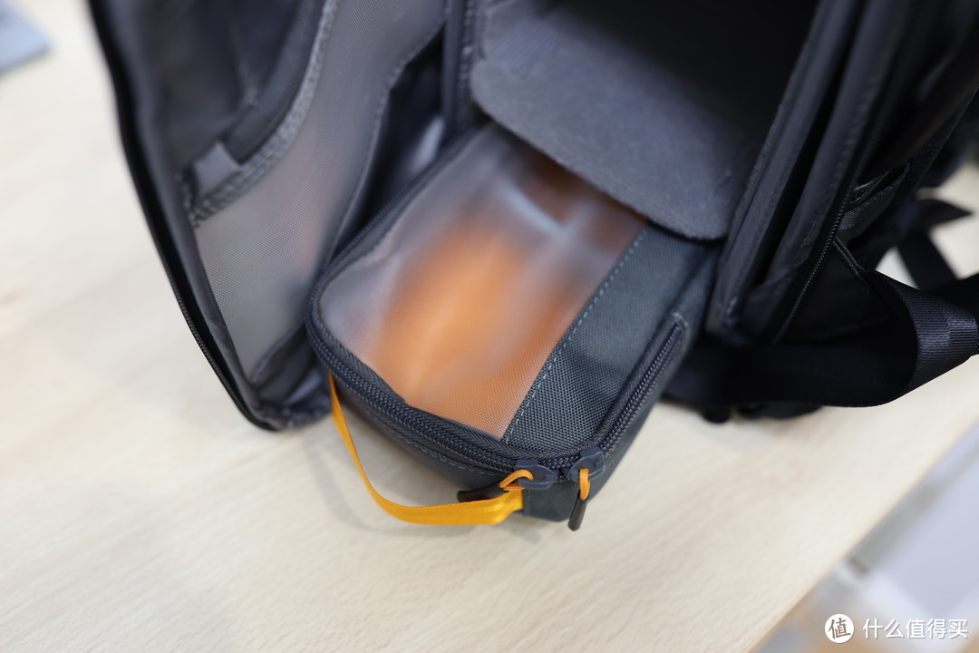 颜值出众的城市摄影包 乐摄宝 Lowepro  FreeLine 纵冠线摄影包BP 350 AW