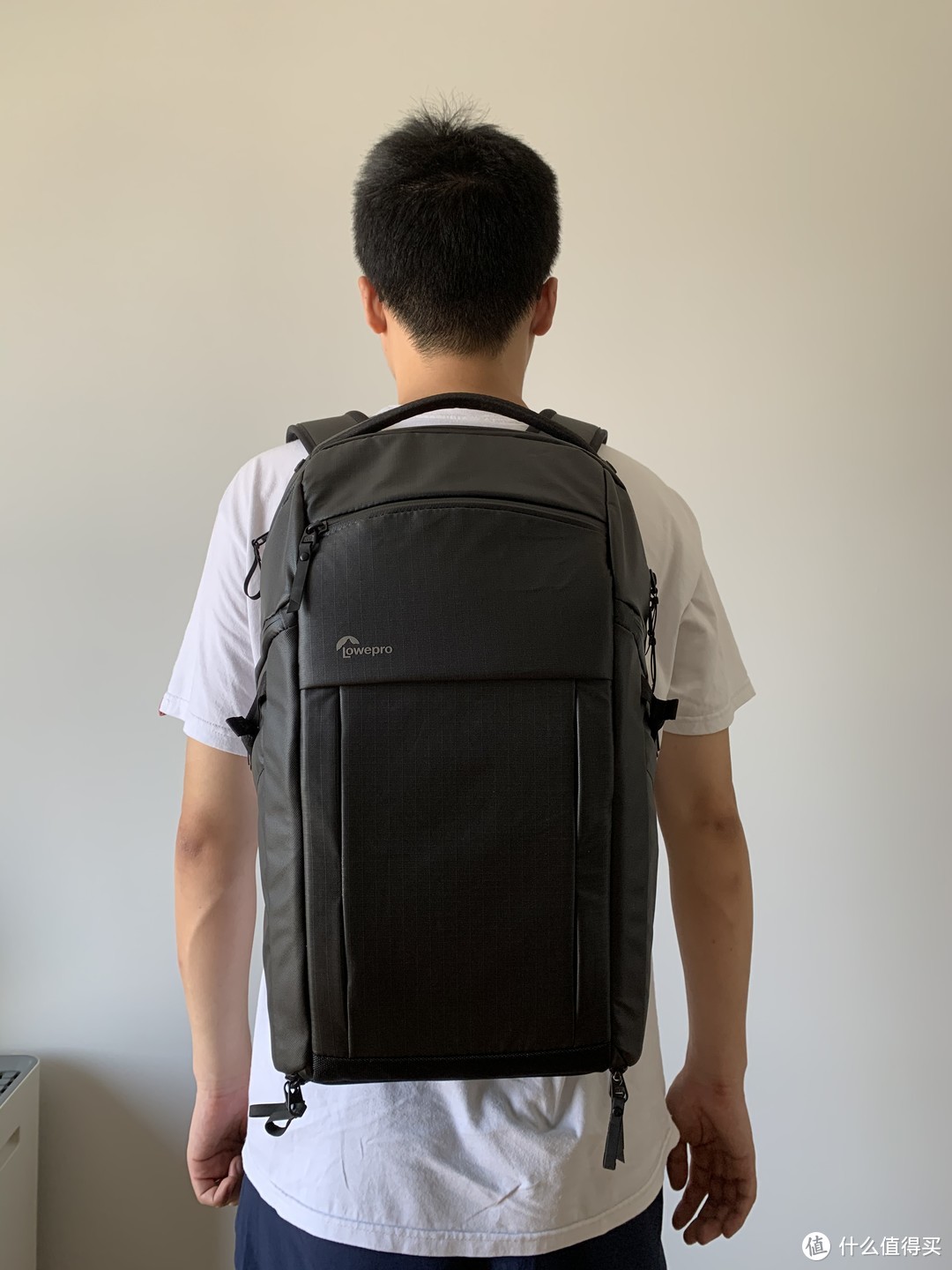 颜值出众的城市摄影包 乐摄宝 Lowepro  FreeLine 纵冠线摄影包BP 350 AW