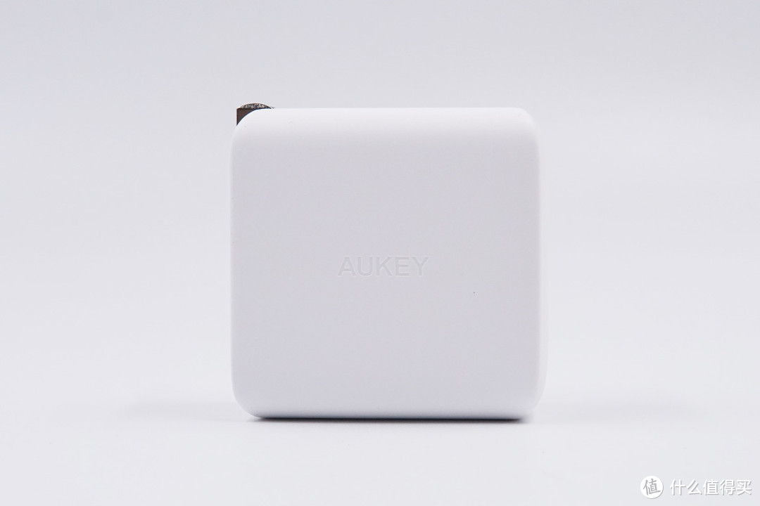 拆解报告：AUKEY傲基65W 1A1C氮化镓快充充电器PA-B3