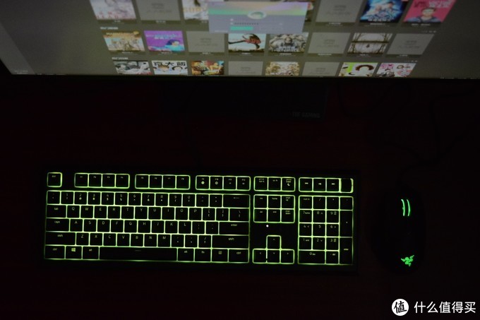 从机械键盘回到薄膜键盘？Razer雷蛇ORNATA开箱点评