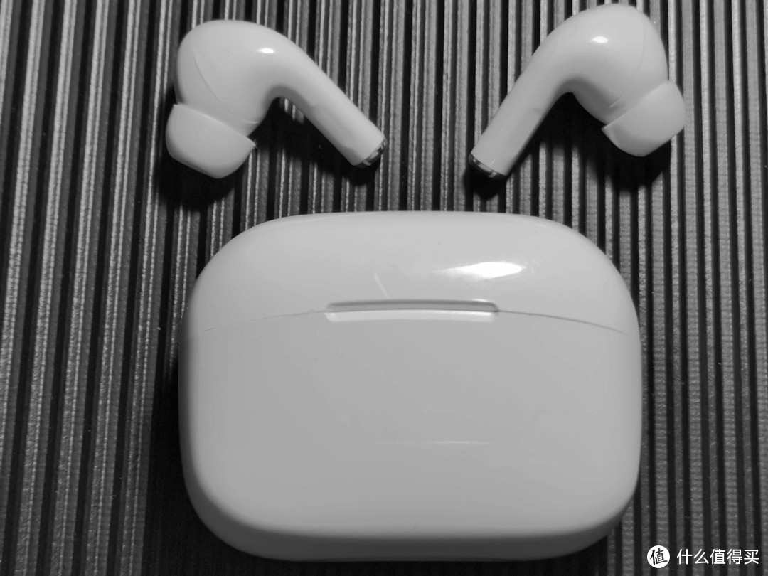 吸引耳膜 感受音乐力量 网易云定制款Music Pods