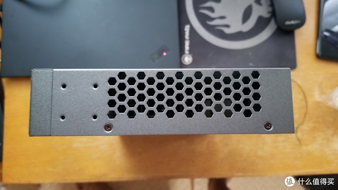 万兆交换机网件netgear ms510txpp开箱及拆机