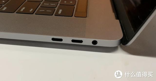 新鲜出炉MacBook扩展坞，六个接口内置固态硬盘，120G定价343元