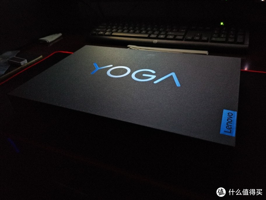 yoga14s开箱：一款集颜值与性能一体的西装怪兽