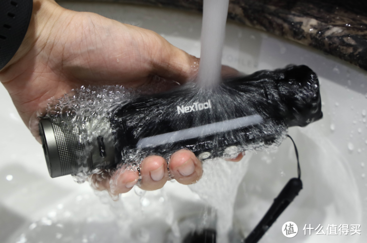 1000流明能量炮，驱散黑夜的恐惧——纳拓户外六合一雷鸣手电，一个驴友的真实体验