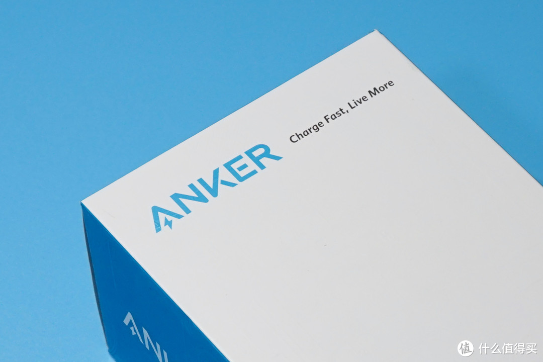 跟“低电量恐惧症”说拜拜！Anker 25600mAh航母级充电宝评测