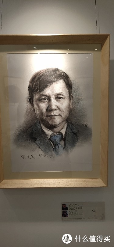 复旦大学上海医学院枫林路校区抗击新冠病毒医学展览，看抗疫白衣天使们