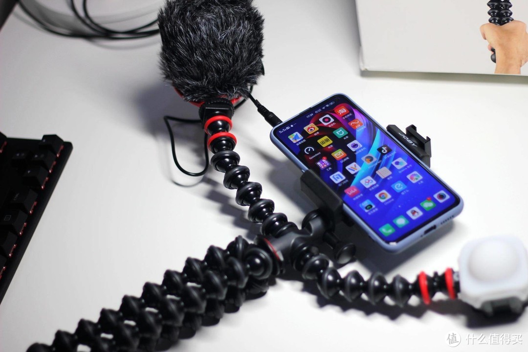 随时随地开播Vlog - JOBY GorillaPod Mobile播客套装评测报