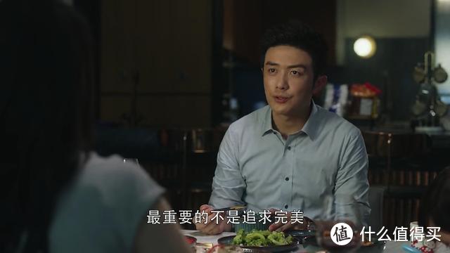 《三十而已》：“完美人妻”顾佳，难逃被出轨命运，女人太优秀也是一种错？