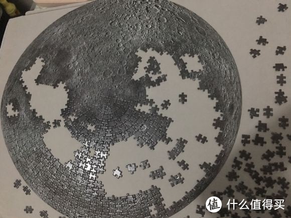 夜空中的冷艳月球：1000片拼图，地狱难度挑战！