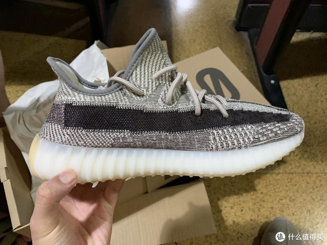 黑侧透 Yeezy Boost 350 V2