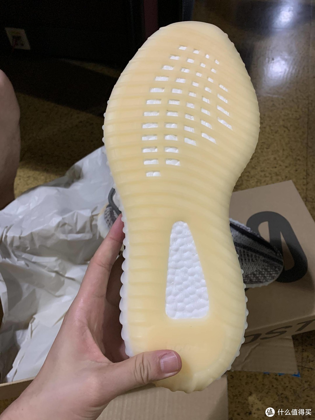 黑侧透 Yeezy Boost 350 V2