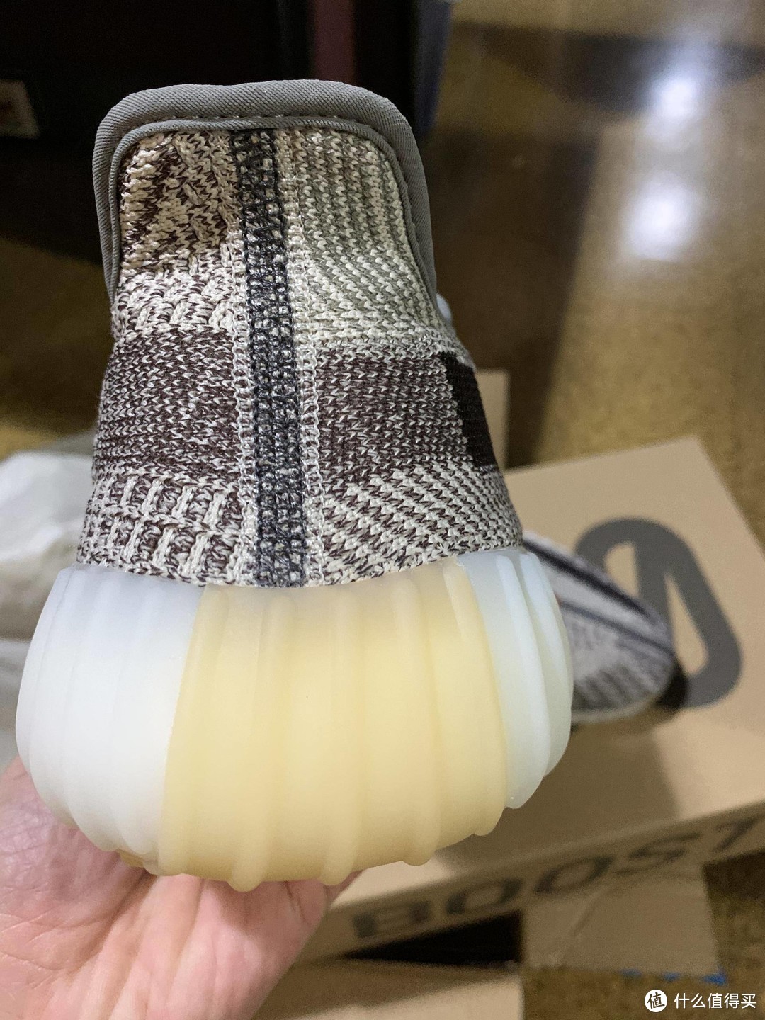 黑侧透 Yeezy Boost 350 V2