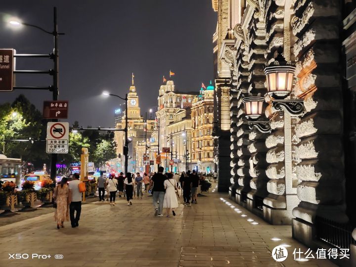 在上海街头随手拍拍，vivo X50 Pro+夜景拍照体验