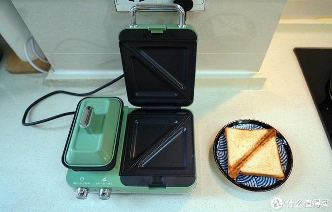 网红三明治早餐机哪家强？实测数据分析+制作美食、总结出选购建议供大家参考