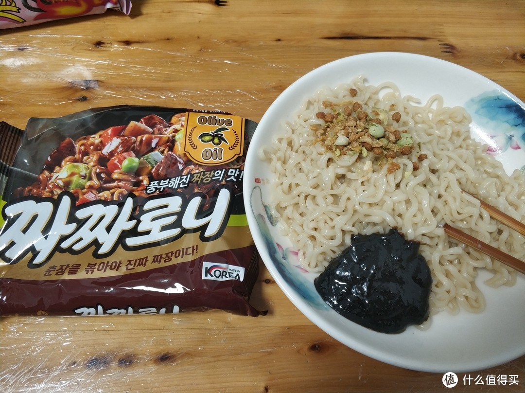 疯狂的早餐：一顿试吃三种口味的火鸡面