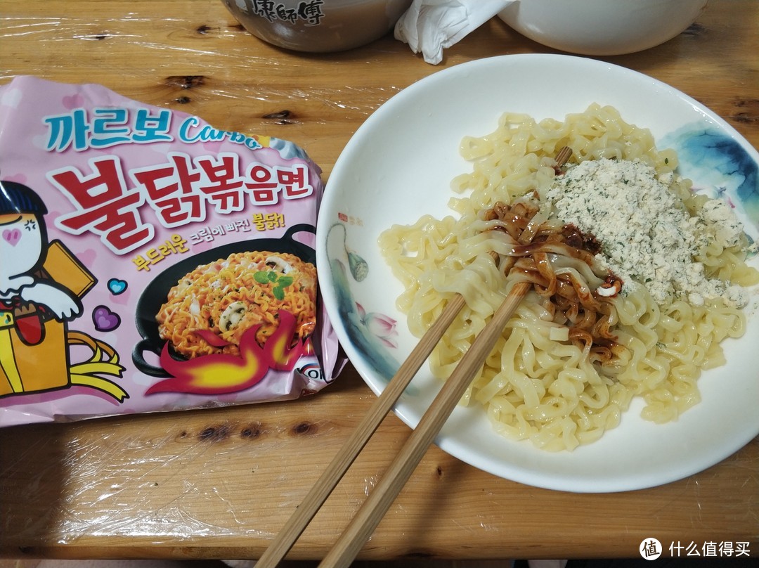 疯狂的早餐：一顿试吃三种口味的火鸡面