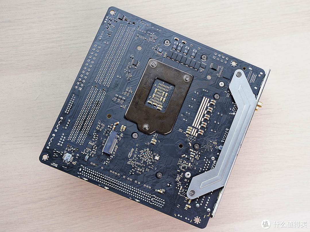 Z490 ITX主板全面分析，顺便晒晒Z490 Phantom Gaming-ITX/TB3