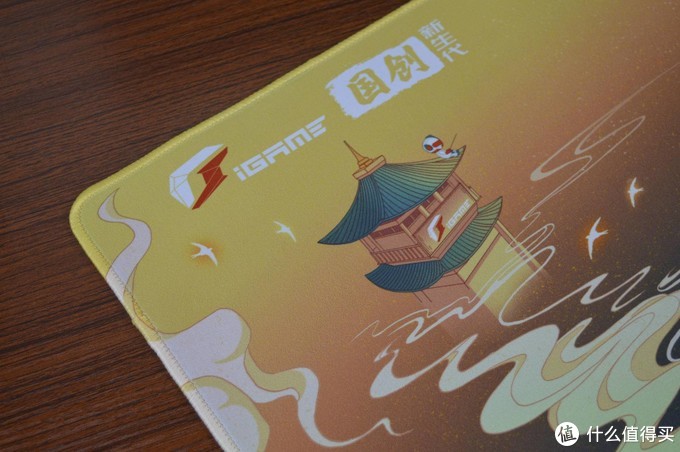 色彩斑斓中国风:iGame国潮电竞超长鼠标垫上手体验