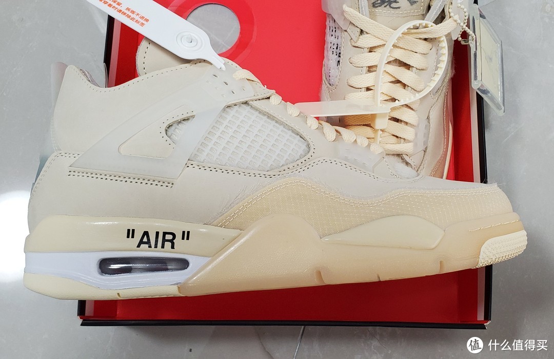 OFF-WHITE x Air Jordan 4 值得买吗