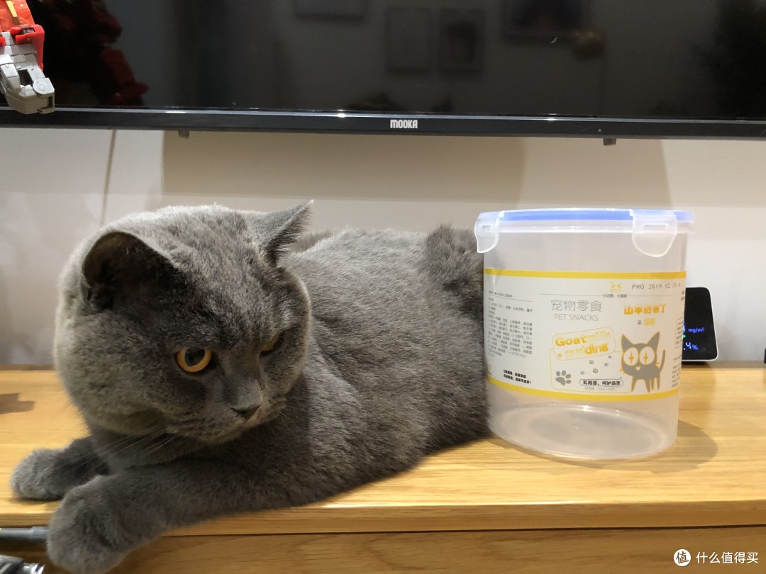 新手养猫指南——12款健康美味还不贵的猫零食推荐