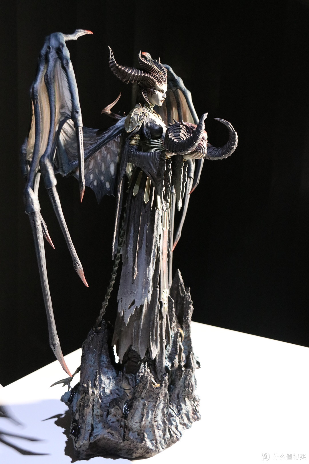 ChinaJoy2020：暴雪展台上的《暗黑4》莉莉丝雕像，值得买首秀