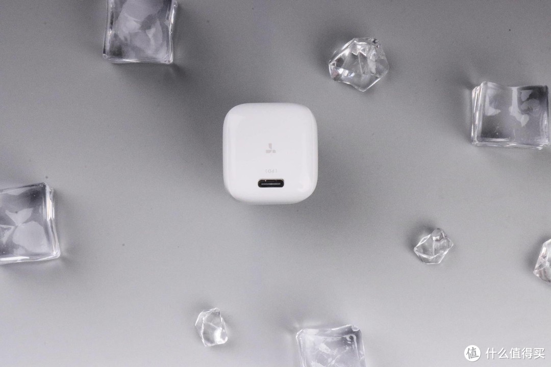 图拉斯18W小冰块：小身材，大输出，扔掉苹果原装充电器